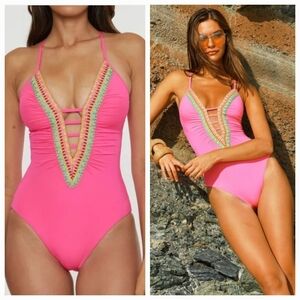 NWT Becca by Rebecca Virtue Crochet Trim Plunge Front 1pc Swimsuit Pink Small